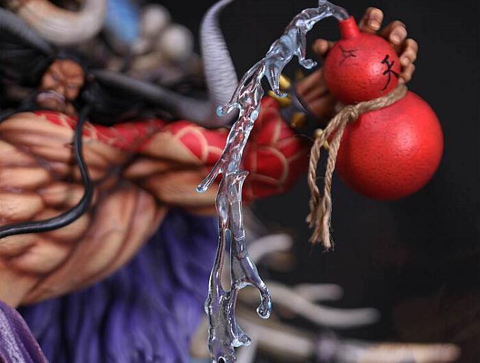 凯多手中|凯多人龙合体手办,神龙抢镜不说,网友:是买酒送手办吧