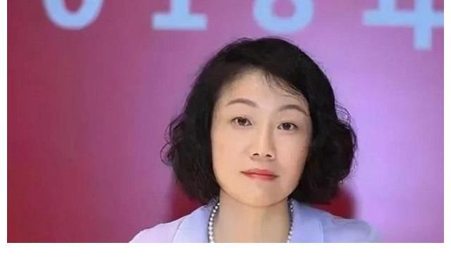 鐵飯碗|中國“最貴”女秘書——朱旭的人生路