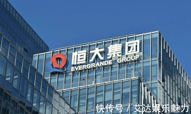 小严|足协不退钱 广州队举步维艰!万达何不引入小严 绿城三杰相聚大连