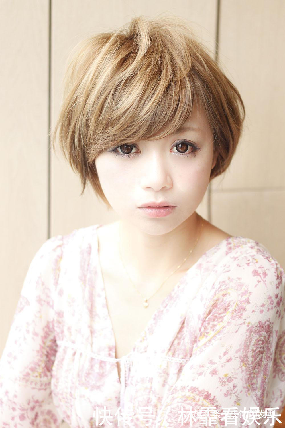 减龄|圆脸型剪短发老气那是你没选对发型,做到这三点就能时尚减龄