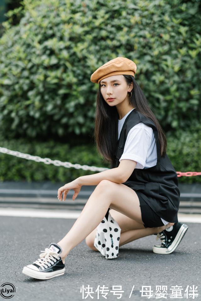 今秋薄外套里穿什么这件内搭洋气炸了!