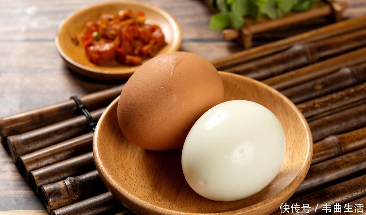 白醋|煮鸡蛋,不能只用清水煮,多加2种东西,鸡蛋又香又嫩,很好剥壳