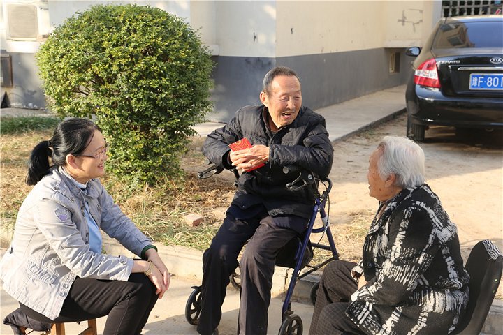 老干部|淇县法院重阳节前走访慰问离退休老干部