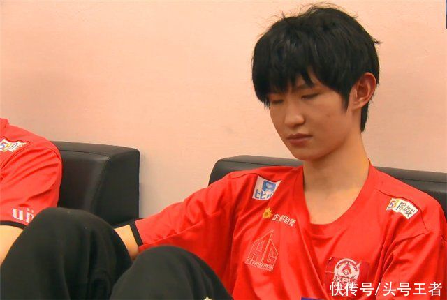 老女人|AG菲菲姐怒怼网友:你是眼睛瞎了吗?这是为何?