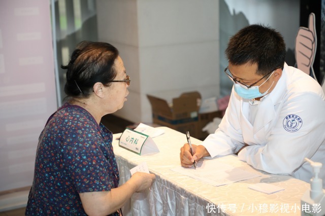 肝气郁结|53岁阿姨肝郁结,满脸斑,半年来,坚持一习惯,疏肝养血斑也消