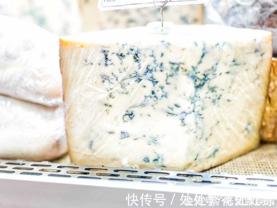 奶酪|牛奶和鸡蛋不要放在冰箱门里18种错误储存食品和食材的方法