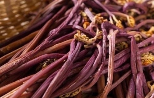 血糖|糖尿病的“福音”被发现,工资少也要使劲吃4物,血糖能悄悄下降