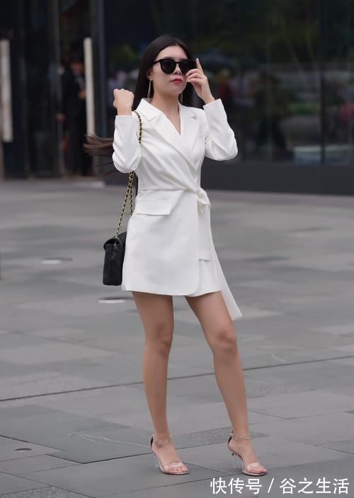 小姐姐 穿搭总要任性一些,才能收获不一样的时尚造型