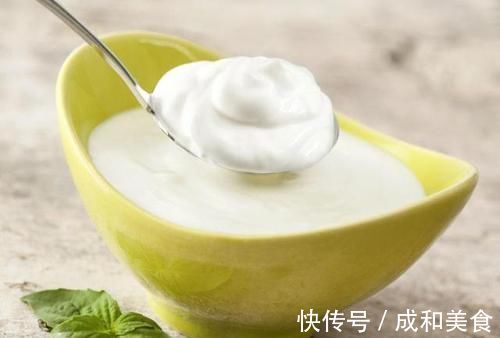 坚果|女人不想皮肤“蜡黄”,4种零食可多吃,美白养颜,比敷面膜更好