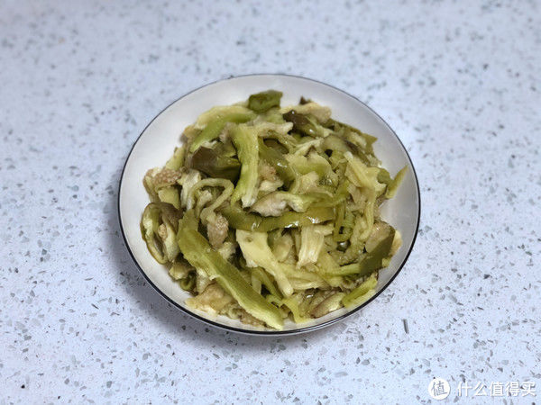 青皮|入秋后，青皮茄子这样吃，不炒不炖，清爽下饭，比大鱼大肉还过瘾