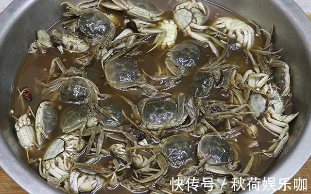 大闸蟹|大厨教你江南名菜醉蟹的做法，分享生醉的做法，蟹肉鲜嫩没腥味