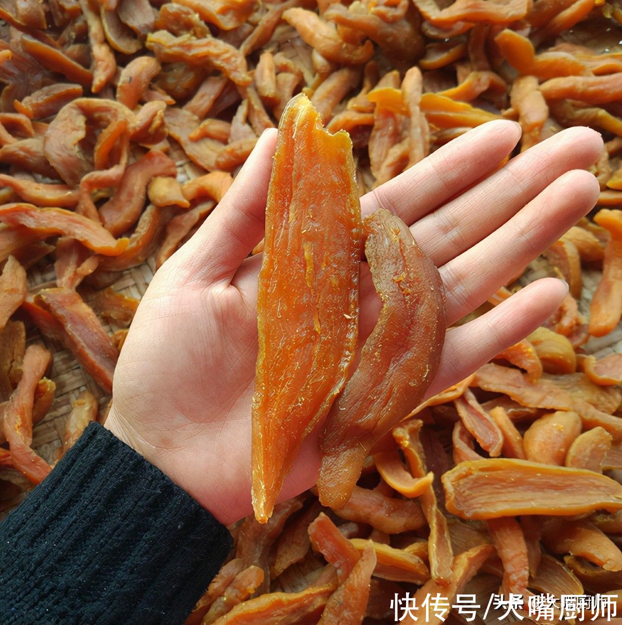 红薯干最忌直接切了晒，分享3个用了40年的技巧，颜色橙黄有嚼劲