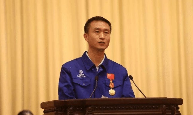  工匠|大国工匠！“火药雕刻王”徐立平每次落刀，都能听到自己的心跳