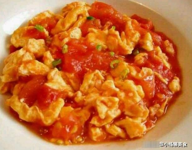 做西红柿炒鸡蛋时，多加几滴这东西，滋味大不相同，家人更爱吃