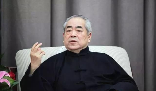 蚯蚓体|范曾书法《归国声明》,被称书画巨匠,网友:蚯蚓体!