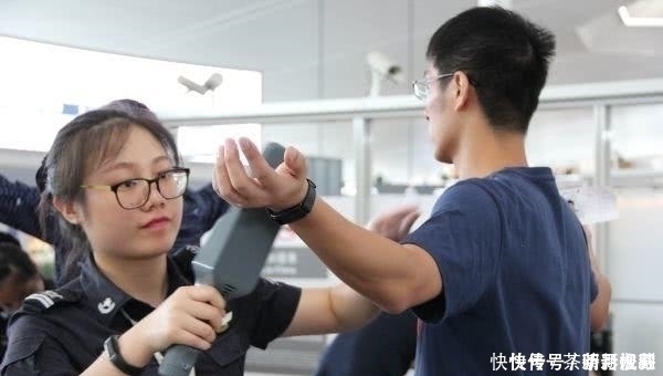 安检时的X光透视,全身细致扫描,那女生的隐私怎么办