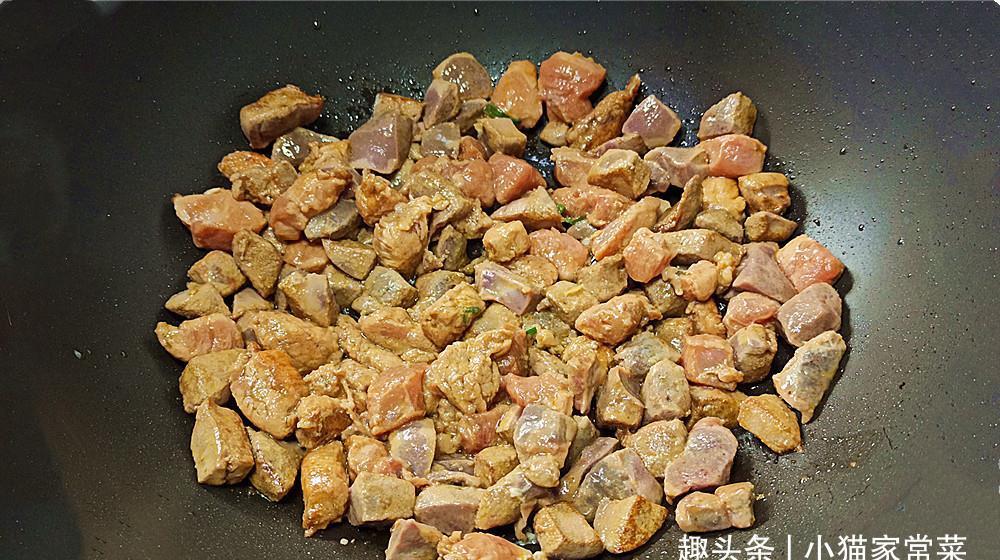味道|一块猪肝一块瘦肉一起做成菜味道香辣,好吃过瘾,方法简单