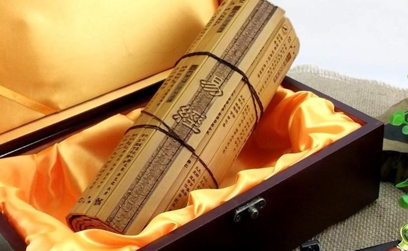 九二爻#易经:一个男人能不能成功,重点不是背景和人脉,关键要记住三点