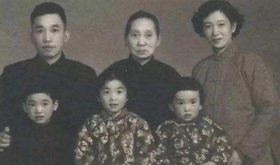 国家栋梁|她丫鬟出身,一生无名无分,晚年死在牛棚,却养育了9名国家栋梁