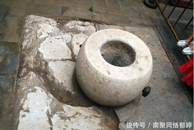 光绪皇帝|故宫的珍妃井,头都塞不下去,珍妃是如何被推下去的