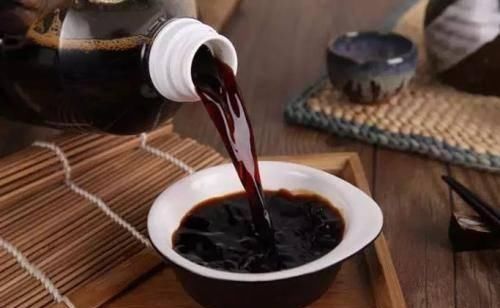 差别|吃一辈子酱油,才发现吃错了,原来生抽、老抽、酱油差别这么大