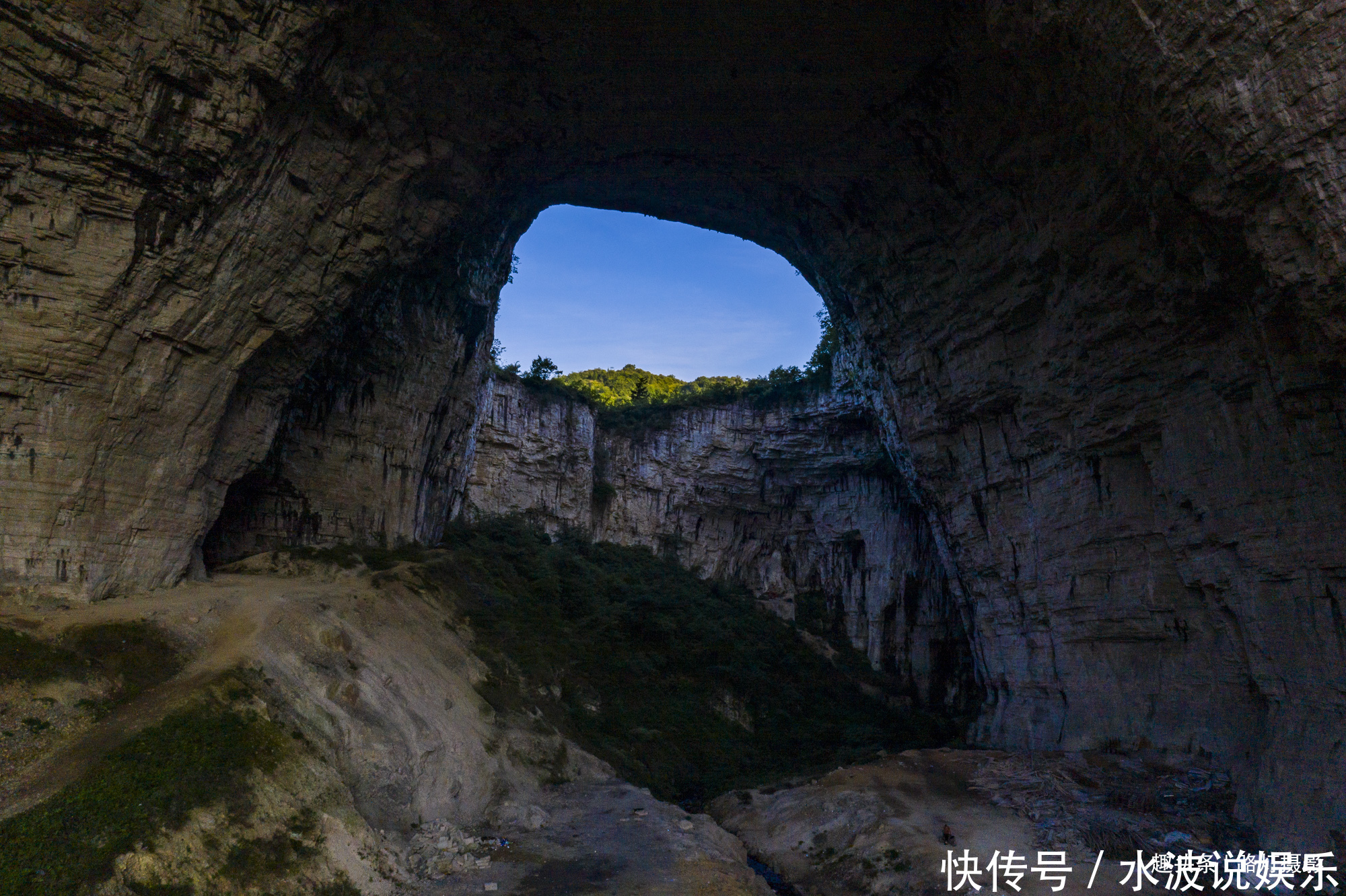 天生桥|贵州现世界最高天生桥石洞，面积超5000平米，一条暗河流向成谜