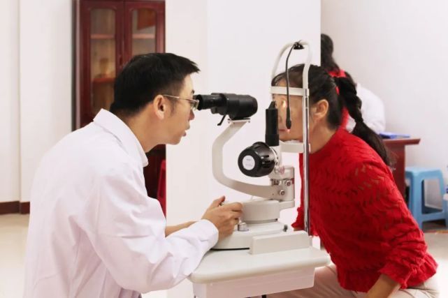 症状|生活中出现这4种症状,说明高血脂来临!如果有,需及时就医