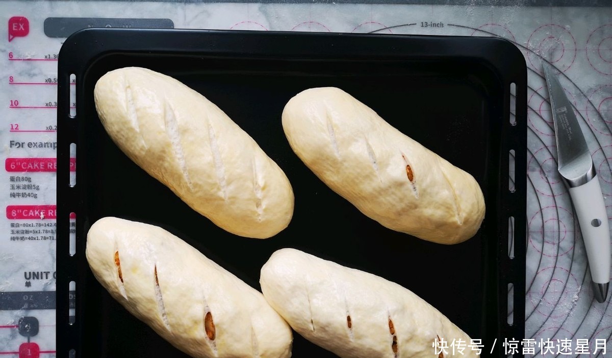 这款蛋黄肉松面包,柔软又香甜,吃过的人都说好!