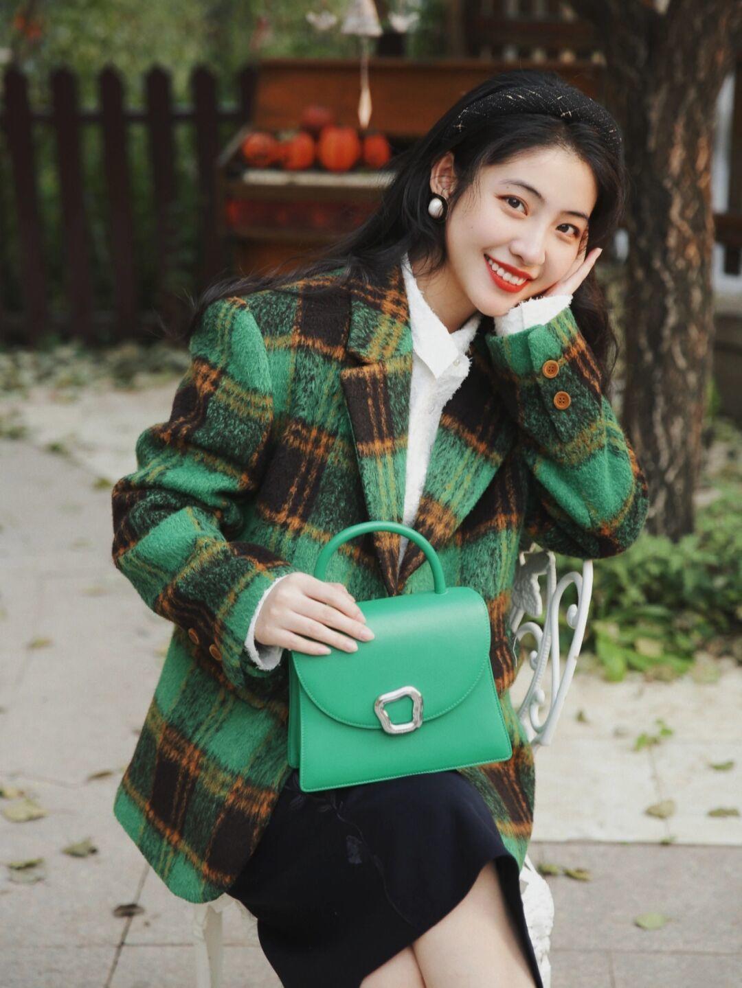 半身裙|没有高颜值、大长腿也别焦虑,试试“毛呢外套”,太适合普通大众