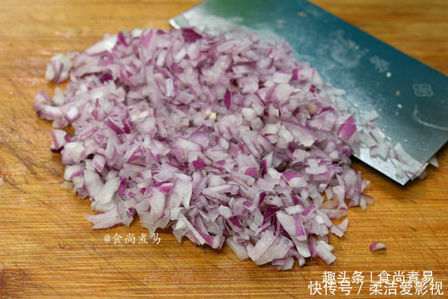 鲜香|第一次用此食材调饺子馅,连生姜都免了,鲜香多汁,好吃到爆