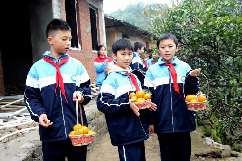  记住|记住乡愁栏目摄制组一行走进陶渊明纪念馆