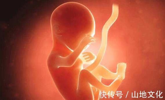 帮凶|胎儿易发生脐带绕颈, “帮凶”竟是孕妈这3种行为, 别再坑娃了!