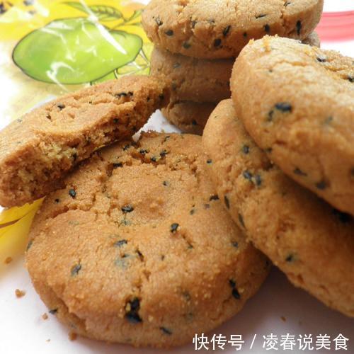 一杯面粉,两个鸡蛋,做出全家人最爱吃的零食,5分钟就被抢光