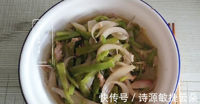 洋葱|秋季,这菜三天两头准炒一盘,健胃理气降三高,中老年人要多吃!