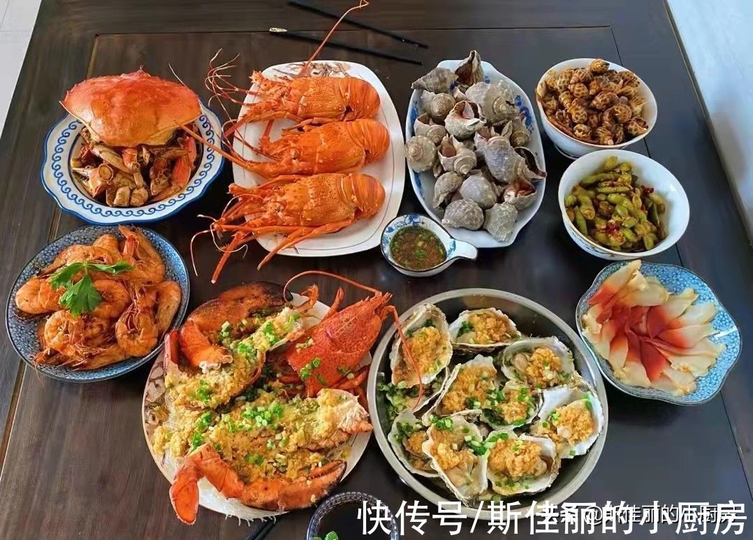 凉菜|朋友圈南北方年夜饭大比拼，北方豪爽南方精致，网友：差别还挺大