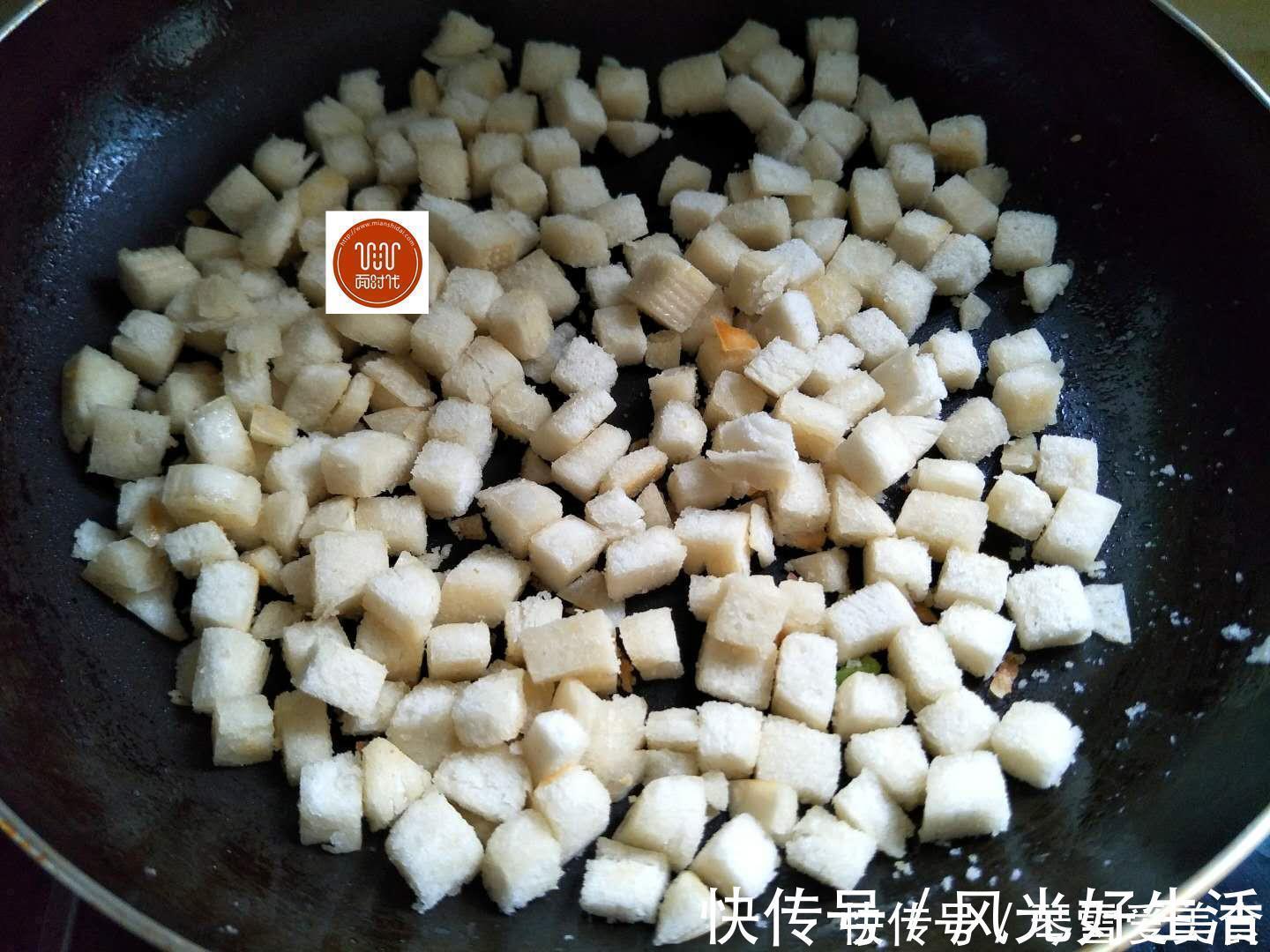 馒头|懒人早餐饼做法,不用和面揉面,越吃越香,10分钟就好,太好吃了