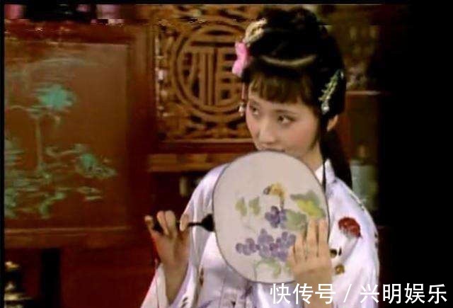 牙齿!87《红楼梦》她曾饱受质疑,龅牙高鼻梁没演技,如今却成史上经典