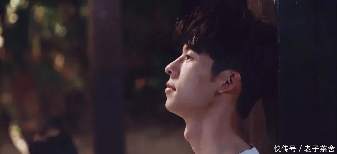 千万别乱摸男生喉结,别问为什么!