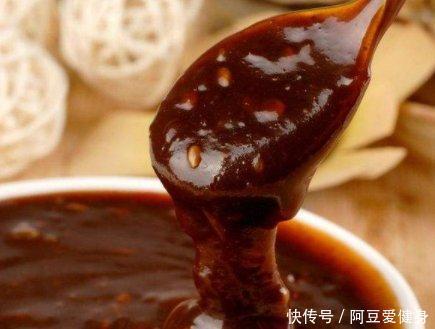 中国“最受欢迎”的5种酱,老干妈排名倒数,却输的心服口服