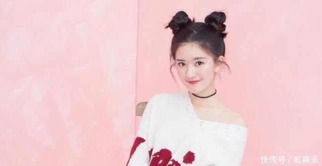 女生尽量别披头散发,试试最近很火的“女神扎发”,温柔还显气质