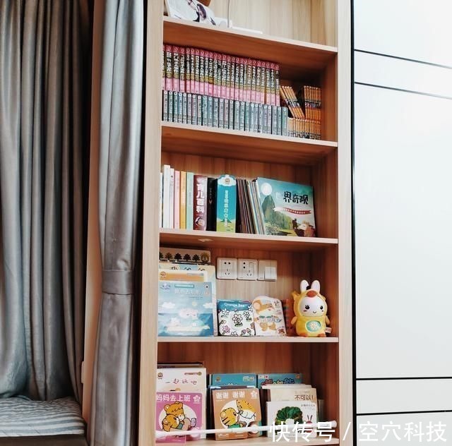 玄关|她买下42㎡单身公寓,一家三口住,客厅不放沙发,阳台当榻榻米