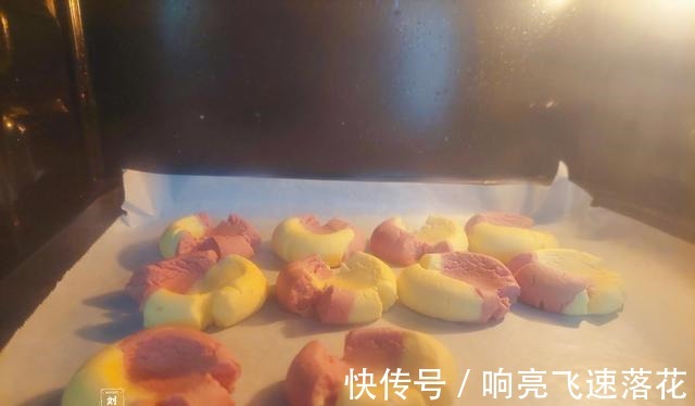 红曲粉|孩子不喜欢吃熟蛋黄，做成饼干分分钟消灭，做法简单营养好吃！