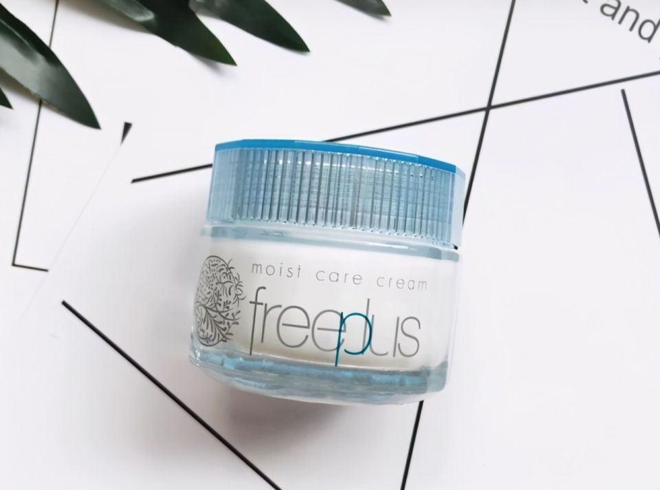 美白补水高效保湿的面霜推荐：让你的肌肤清爽不油腻富有弹性