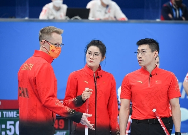北京冬奥会|“智圆组合”要红！中国冰壶混双两轮全胜，二人一动一静风格鲜明