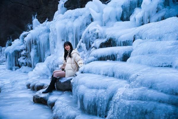 大河|大河网景｜河南云台山冰瀑景观美不胜收 游客络绎不绝