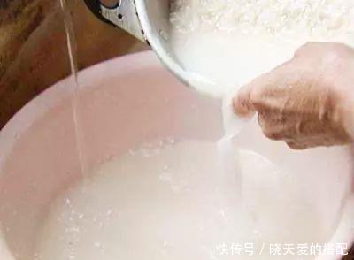 床单发黄还臭?偷学我家保姆1招!洗衣机中加“它”,干净除螨虫