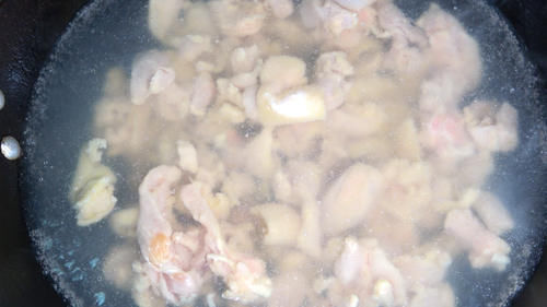 解馋|冬天鸡腿就适合这样吃,不油炸不红烧,营养解馋,好吃又暖身