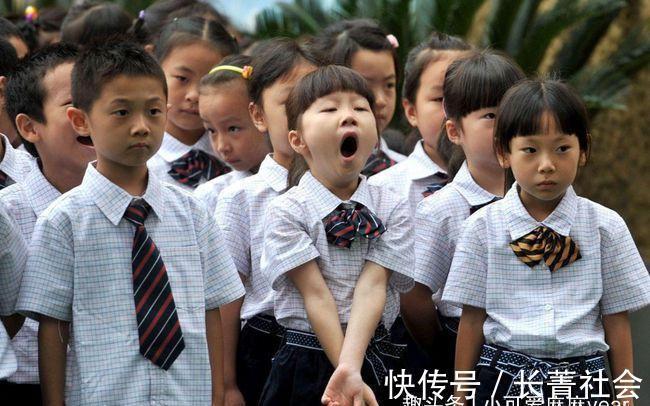幼儿园|幼儿园老师坦言：第一天上幼儿园不哭的孩子，大都出自这些类家庭
