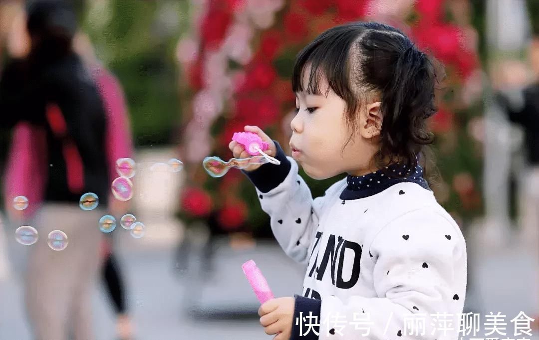 父母|孩子情商比智商更重要,父母常对他说这4句话,孩子情商不会低