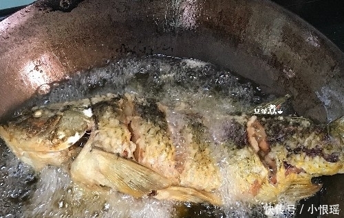 宁可不吃肉,也要多吃鱼,教你一道糖醋鱼新做法,酸甜酥脆特好吃